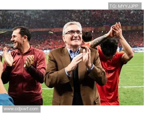 足球明星在社交媒体分享训练日常与比赛心得引发球迷热议